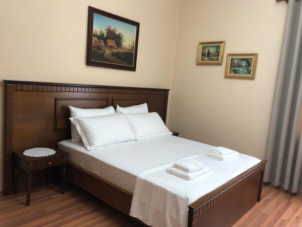 Villa Garden Μπεράτ Εξωτερικό φωτογραφία