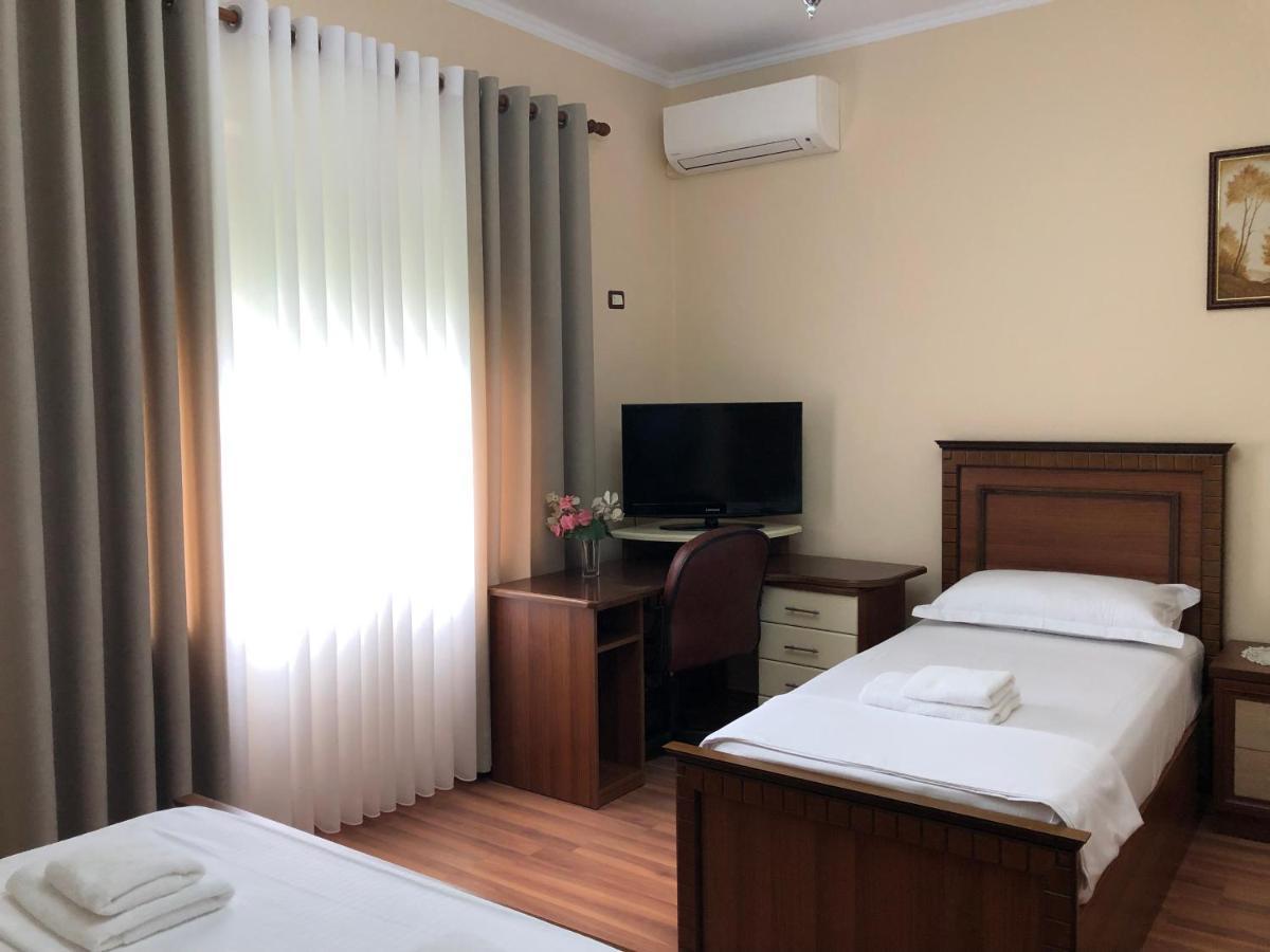 Villa Garden Μπεράτ Εξωτερικό φωτογραφία