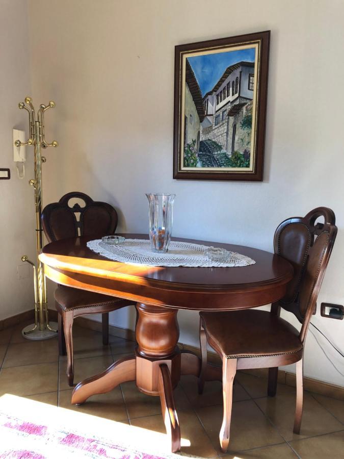 Villa Garden Μπεράτ Εξωτερικό φωτογραφία