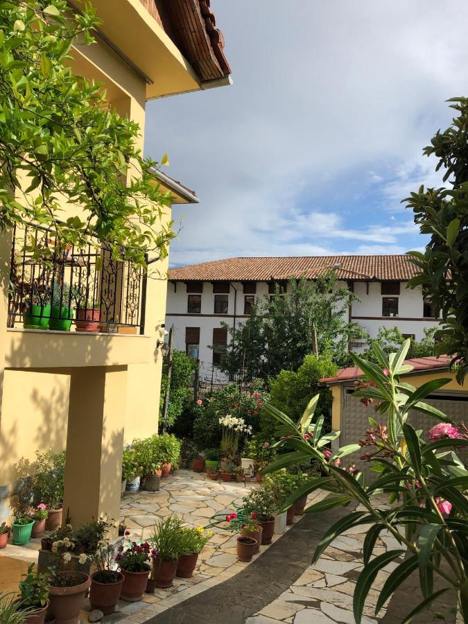 Villa Garden Μπεράτ Εξωτερικό φωτογραφία