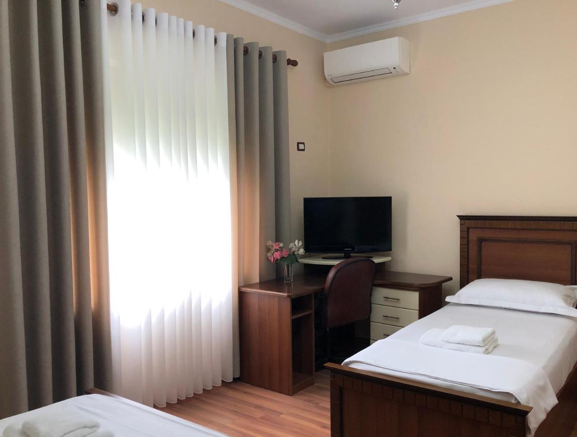 Villa Garden Μπεράτ Εξωτερικό φωτογραφία