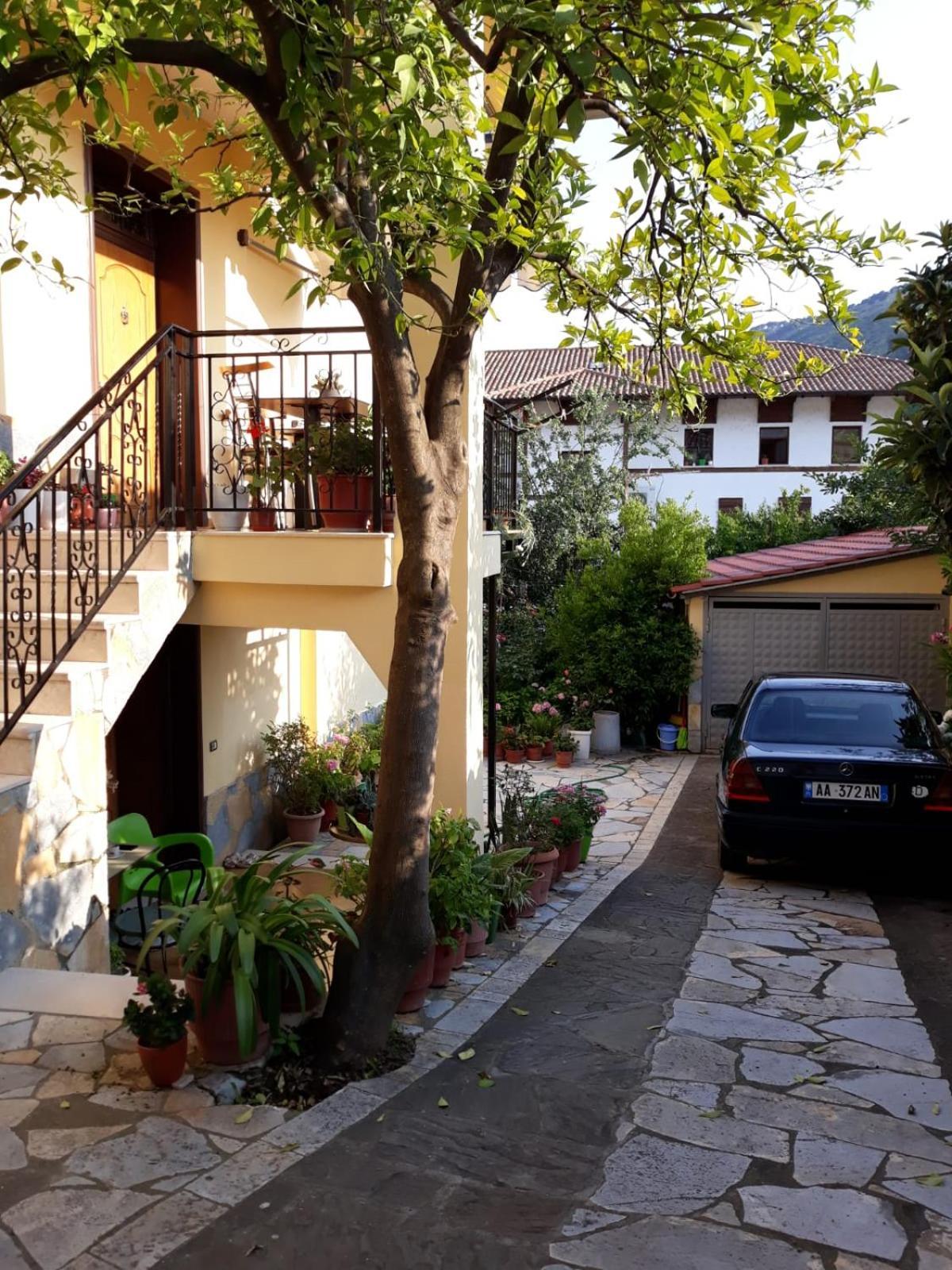 Villa Garden Μπεράτ Εξωτερικό φωτογραφία
